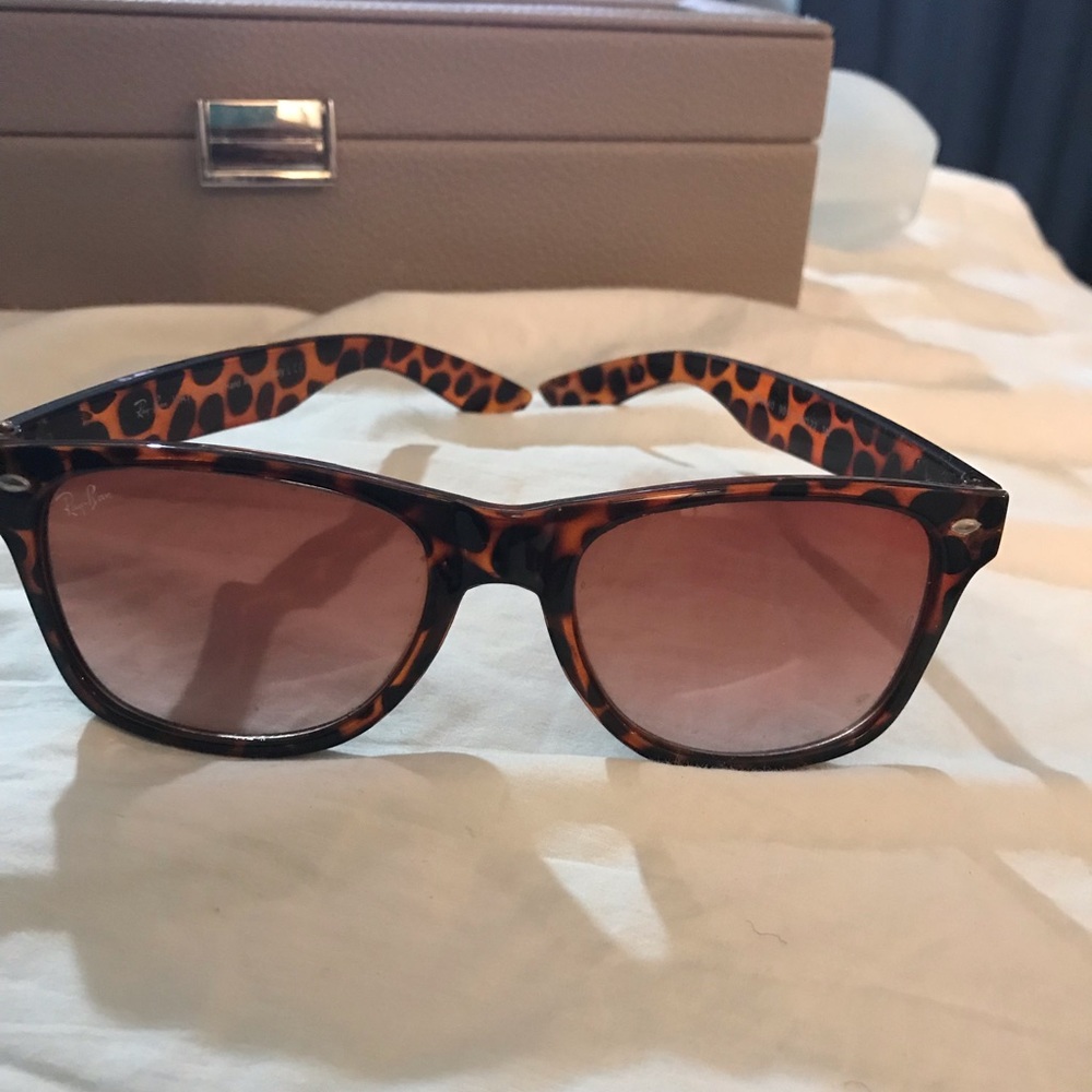 Ray ban sunglassss